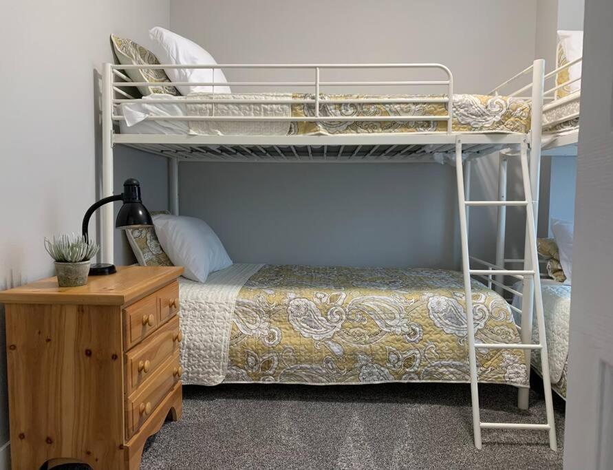 Rooms With A Mountain View Pleasant Grove المظهر الخارجي الصورة
