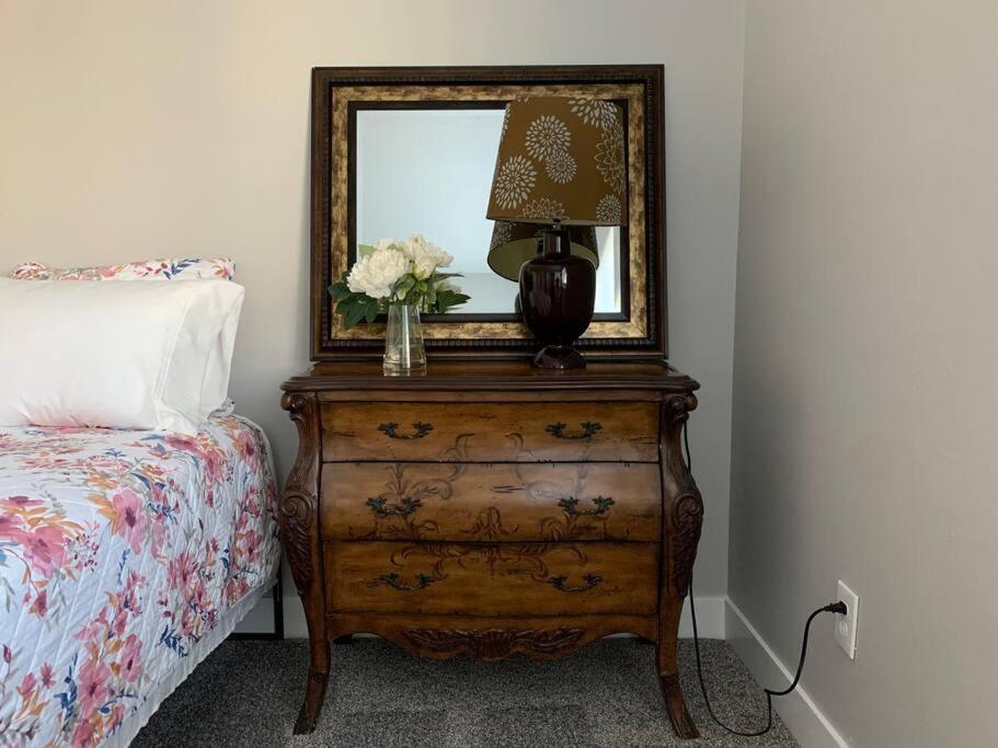 Rooms With A Mountain View Pleasant Grove المظهر الخارجي الصورة